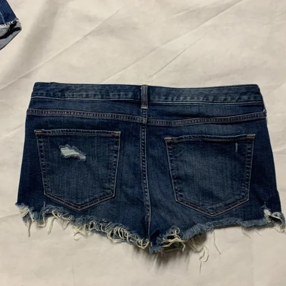 Express jean shorts - Picture 6 of 9